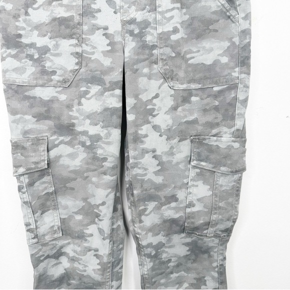 Spanx Stretch Twill Cargo Jogger Pant - Picture 3 of 6